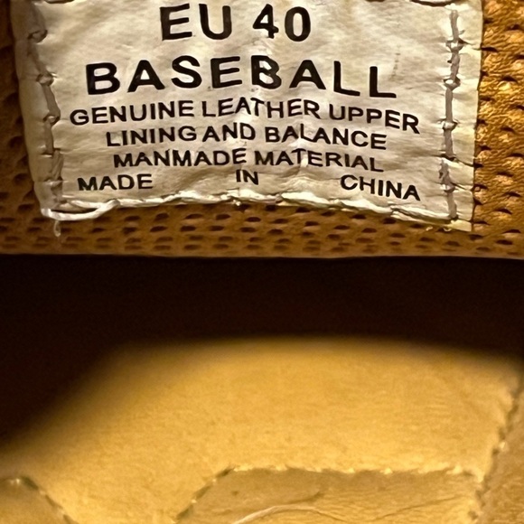 Just For Me Vibrant Leather Baseball Shoes Sz 40(9 Us) - Picture 8 of 10